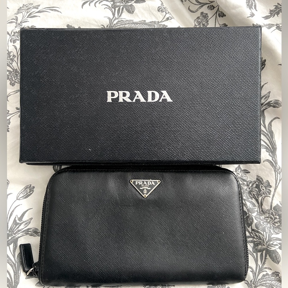 AUTHENTIC Prada Zippy Wallet